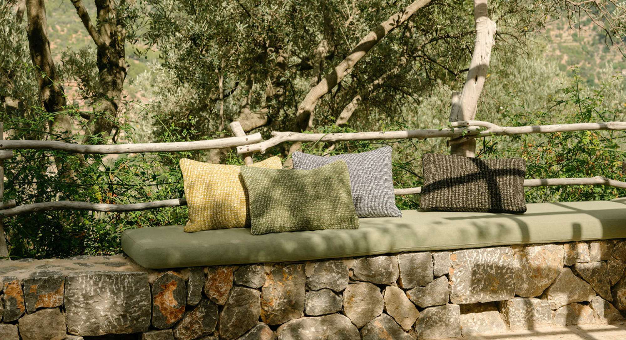 Sierkussen Canyon Outdoor Matcha - Elitis - Image 2