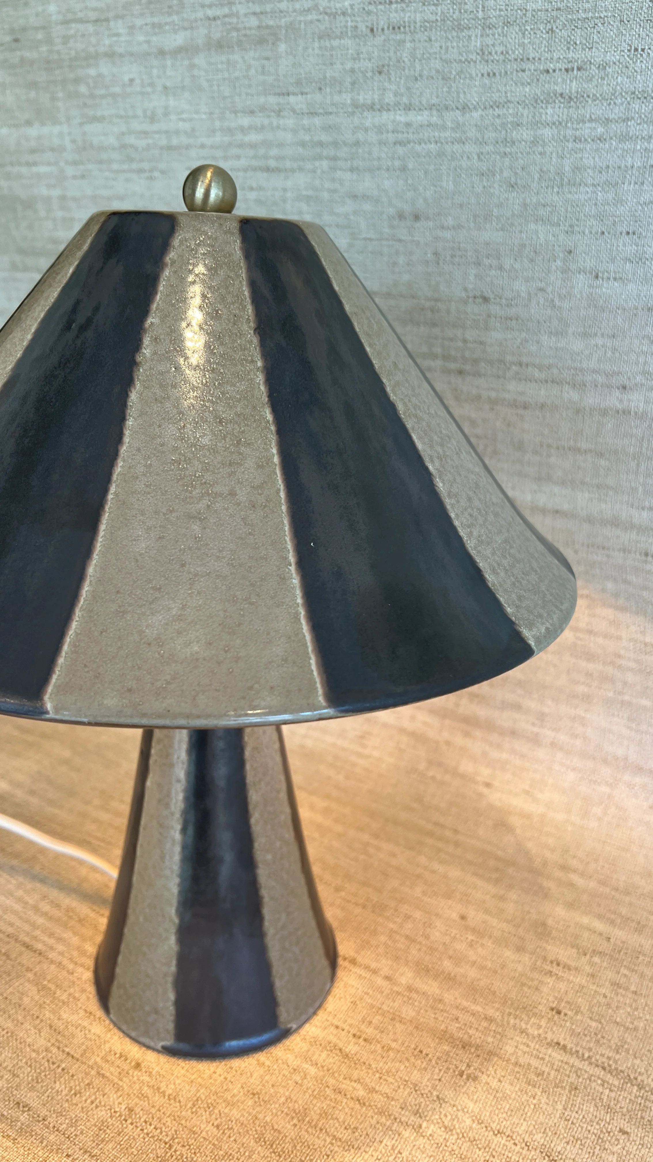 Taffellamp Stripe Ceramic Brown - Image 3